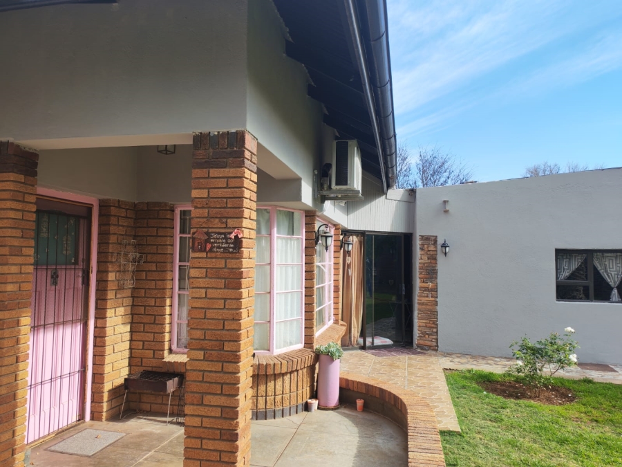 3 Bedroom Property for Sale in Middelburg Eastern Cape